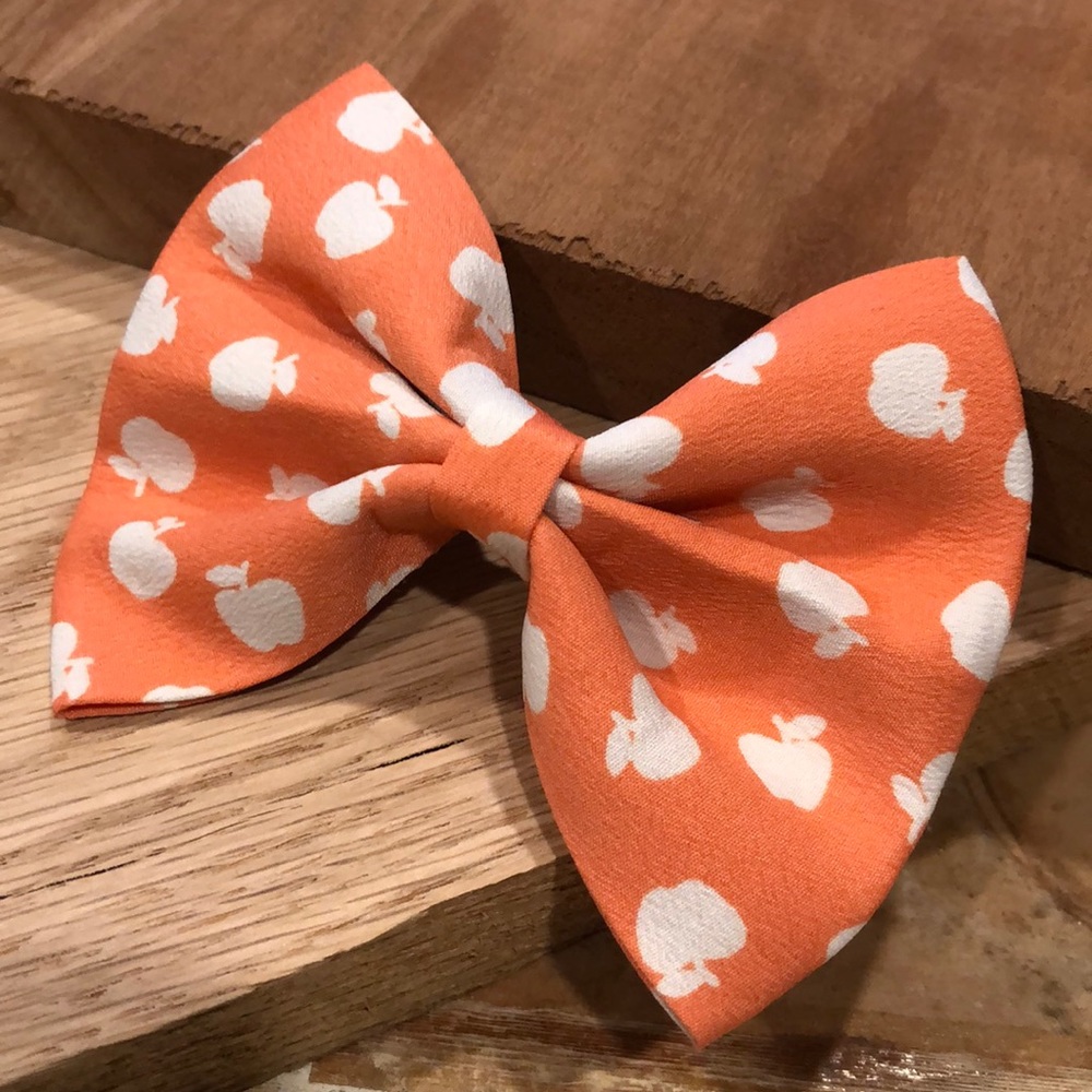ModCloth Apple Hair Bow Clip